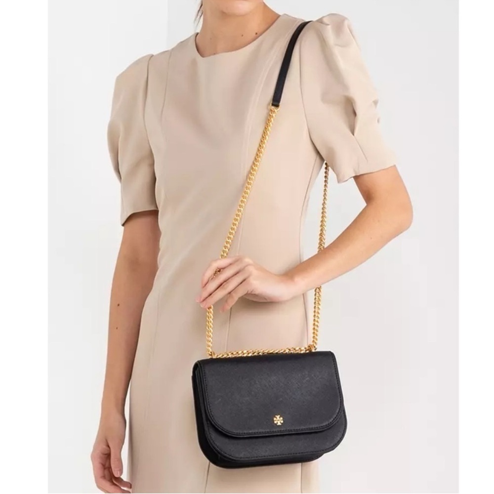 🌟 Tory Burch Emerson Flap Crossbody – Black & Gold 🌟